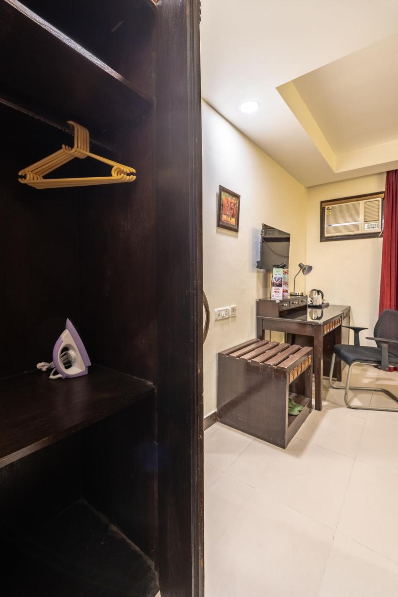 Lime Stays B&B Gk-2 At Greater Kailash Metro South Delhi Nearby Saket Select City New Delhi Exterior foto